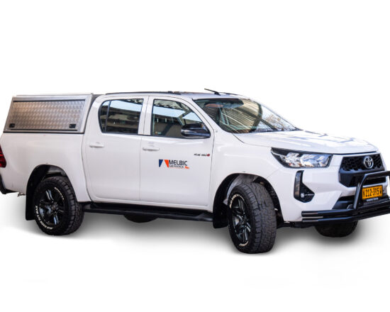 2.4 Toyota Hilux