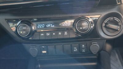 Toyota Hilux DC 2.8 Front Display