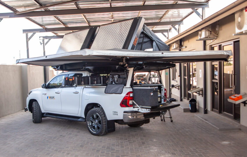 Toyota Hilux 2.8 with an awning and sliding drawers