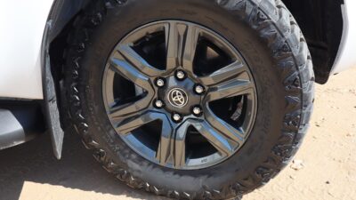 Toyota Hilux DC 2.8 Tyre