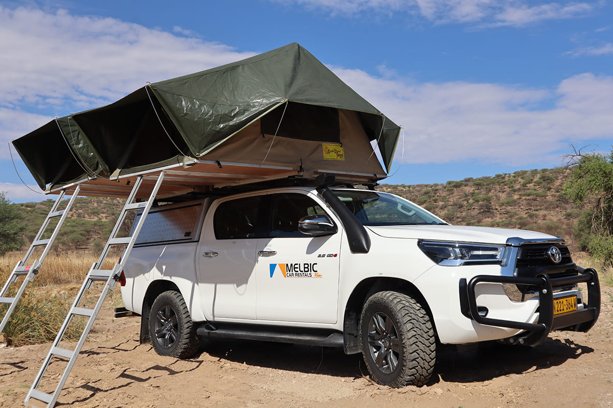 Toyota Hilux DC 2.8 With 2 Tents - Open