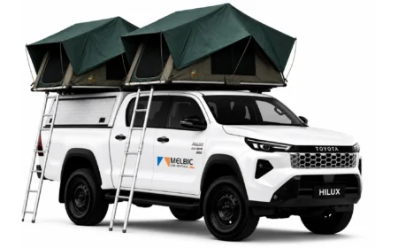 Toyota Hilux Double Cab 2.8 SRX - 4 Pax Camping
