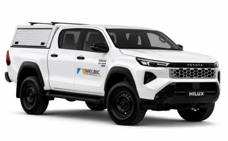 Toyota Hilux Double Cab 2.8 SRX - Standard