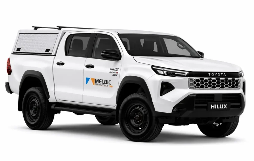 Toyota Hilux Double Cab 2.8 SRX - Standard